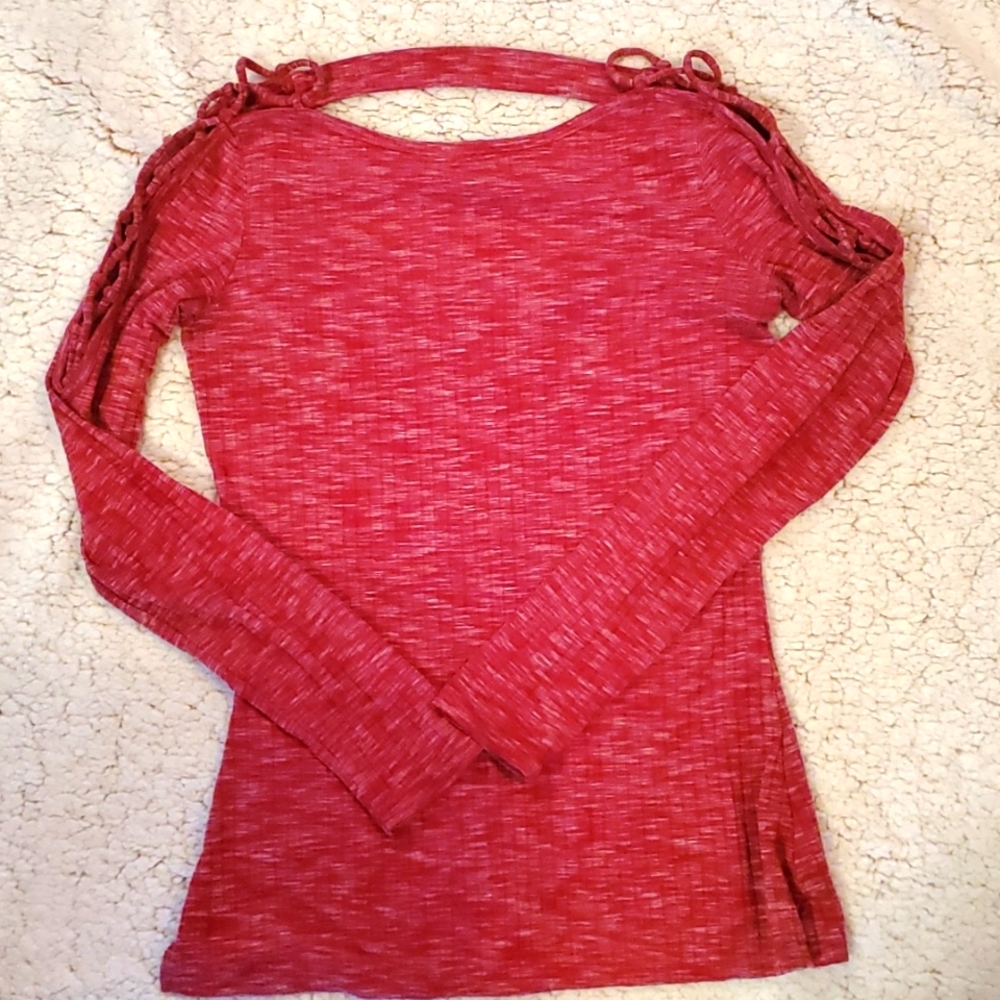 Jessica Simpson open back long sleeve tee